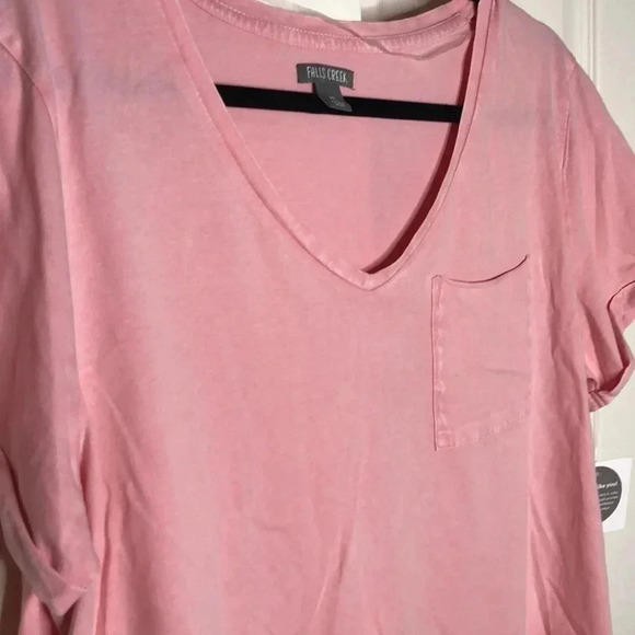 FALLS CREEK Cotton V-Neck Pocket Tee - Picture 2 of 9